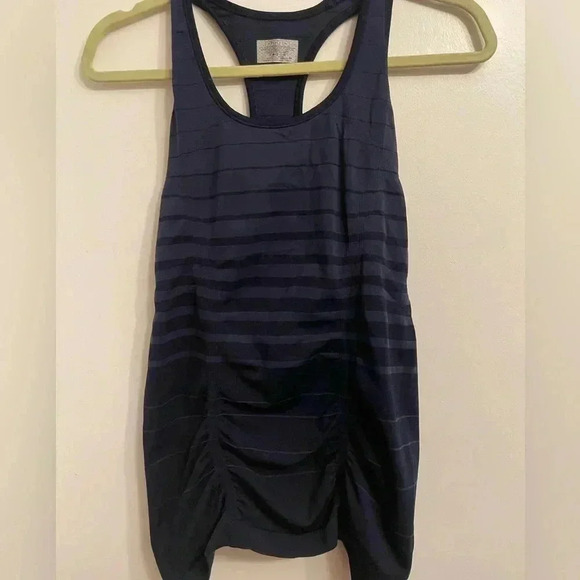 Athleta fastest track gradient stripe navy tank M EUC - Picture 2 of 4